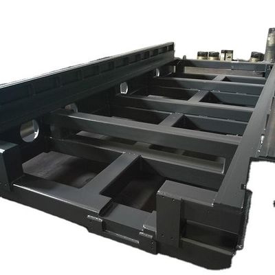 Schweißdienst für die Herstellung von Metallplatten mit Bauteilen aus Stahl