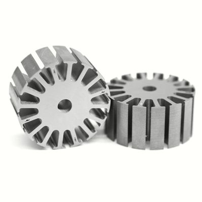 100% Inspektion OEM Stackbare Silizium-Stahl-Rotor und Stator-Blätter für die Motorenlaminierung