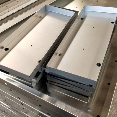 Laserschneiden von Metallblechen, Biegen und Stempeln, Präzisionsmetallstempeln
