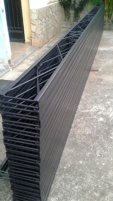 angepasste Raumrahmen Stahlmaterial Balken Stahlstruktur im Stil des industriellen Designs