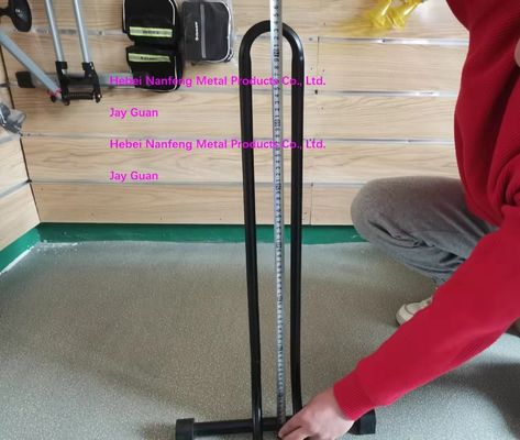 Platzsparende Fahrradflächenhalter schwarzer Fahrradträger für Garage Zertifikat ISO9001 2015