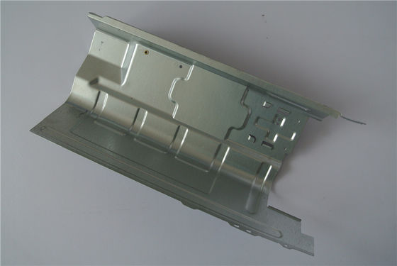 Herstellung von Stahlblechen für Aluminium- und Edelstahlarbeiten
